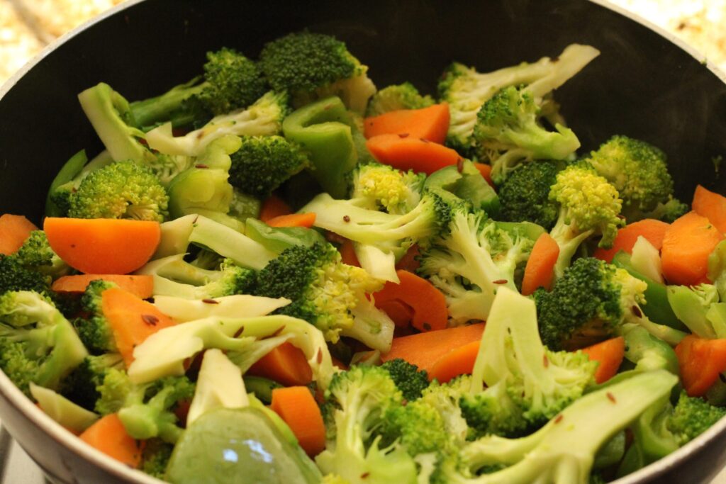 broccoli and carrots salad